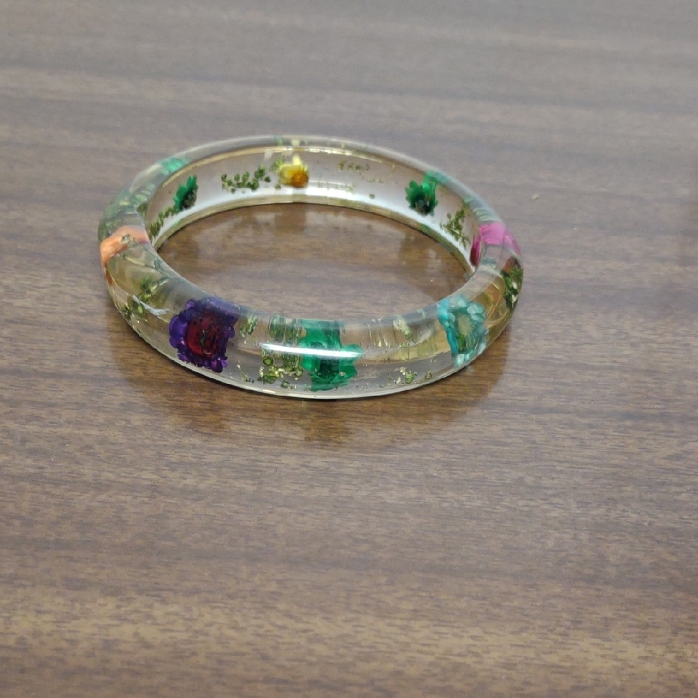 Vintage Floral Lucite Bangle Bracelet